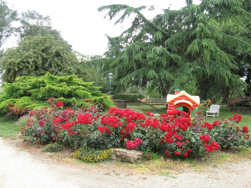 Perrault Gites Loscouet-sur-Meu Esterno foto